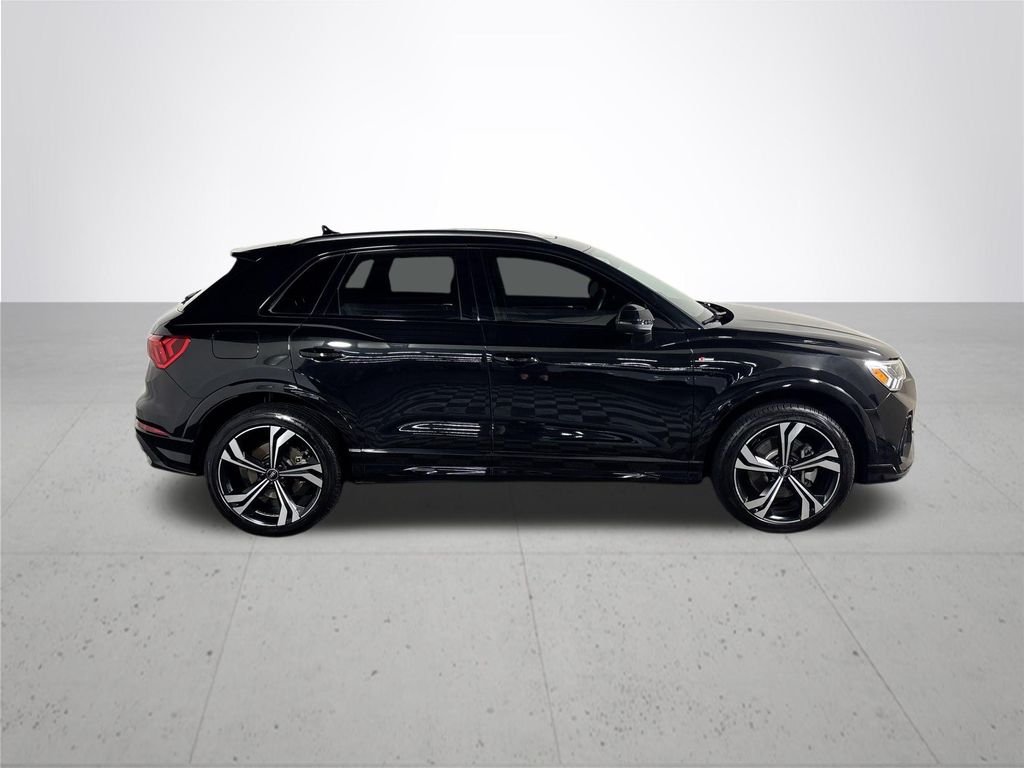 Used 2023 Mythos Black Metallic Audi Premium Plus image 5