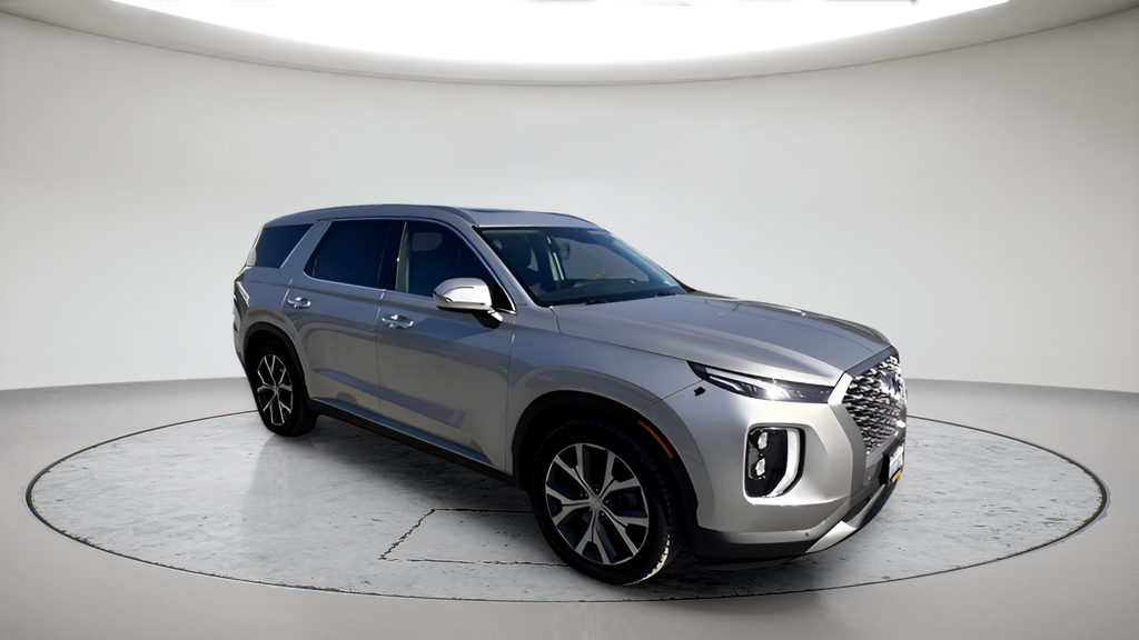 Used 2022 Silver Hyundai SEL image 1
