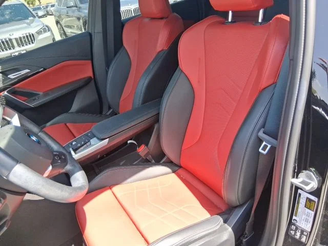 Used 2025  BMW xDrive28i image 14