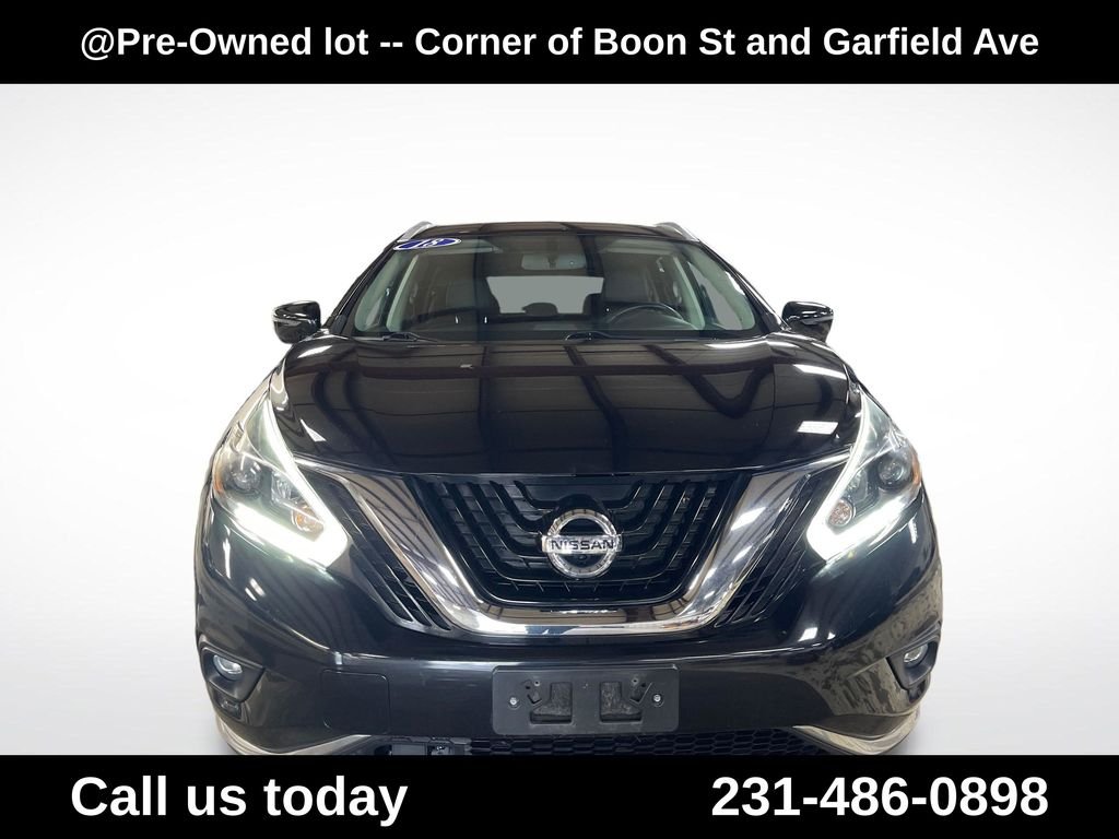 Used 2018 Black Nissan SL image 8