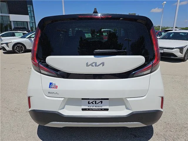 Used 2023 Snow White Pearl KIA LX (IVT) image 3