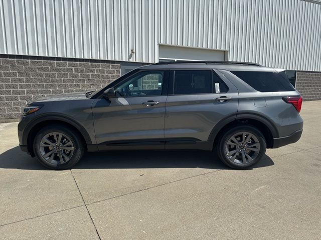 New 2026 Carbonized Gray Metallic Ford Active image 9
