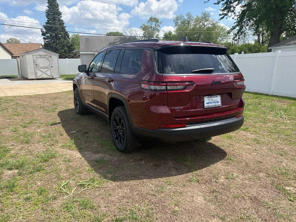 New 2026 Velvet Red Pearlcoat Jeep Laredo Altitude image 8