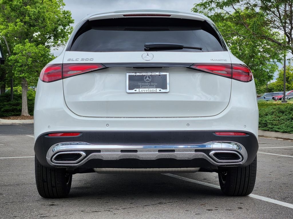 New 2026 Polar White Mercedes-Benz GLC300 4MATIC® image 7