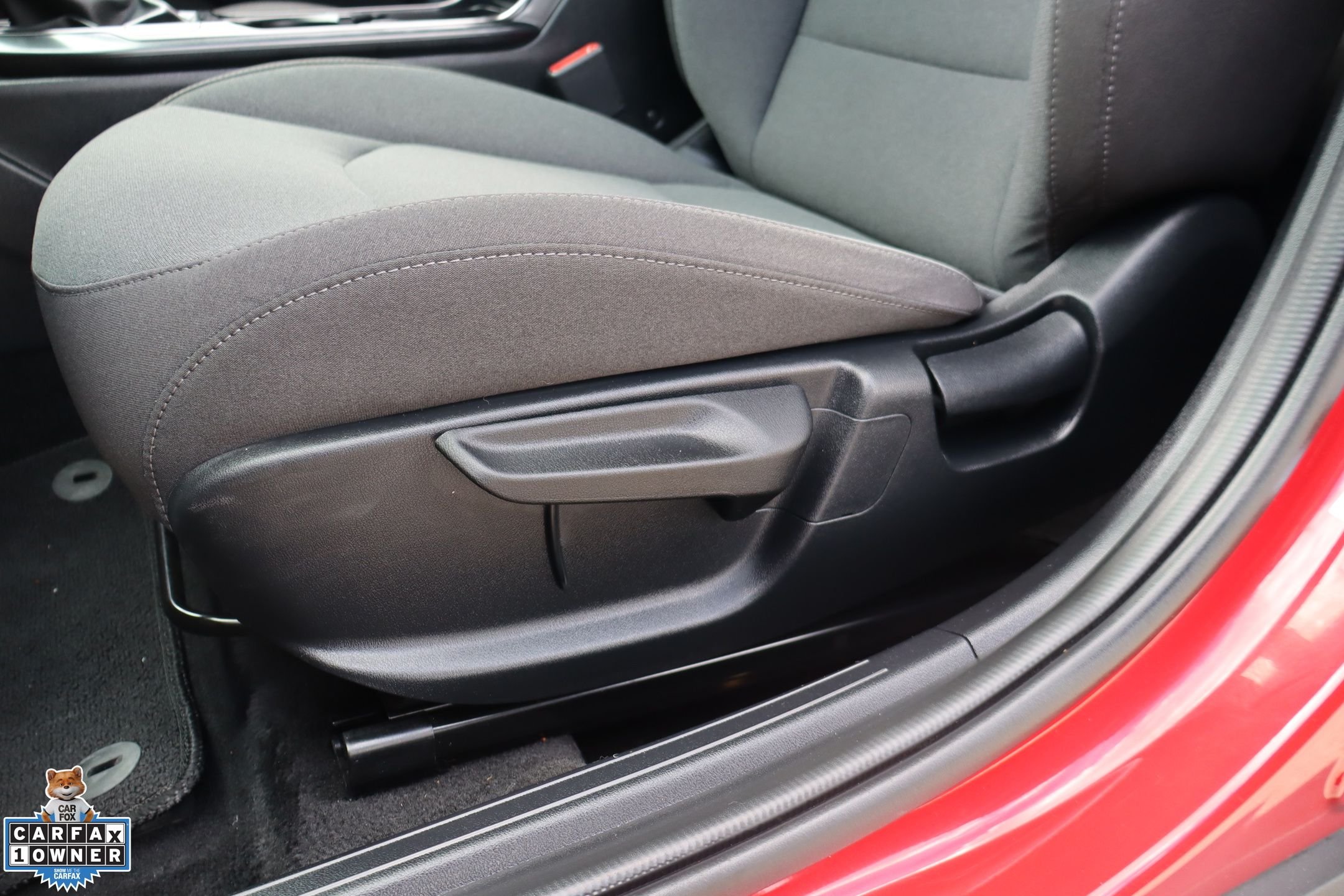 Used 2025 Red Kia LXS image 13