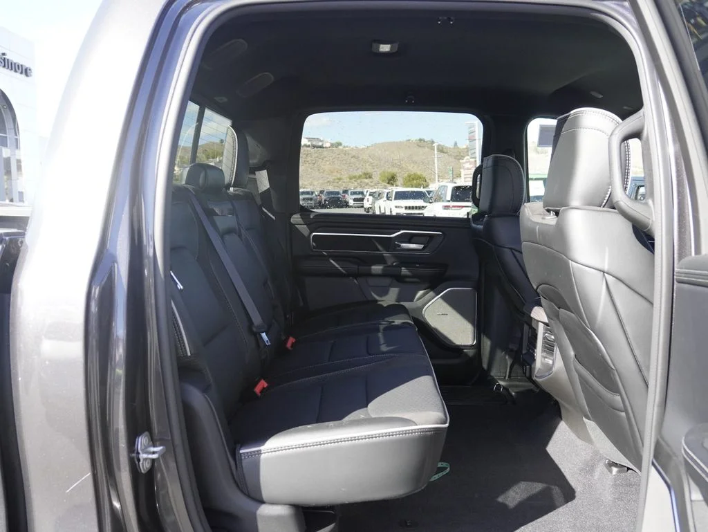 New 2026 Granite Crystal Metallic Clear-Coat Exterior Paint RAM Laramie image 28