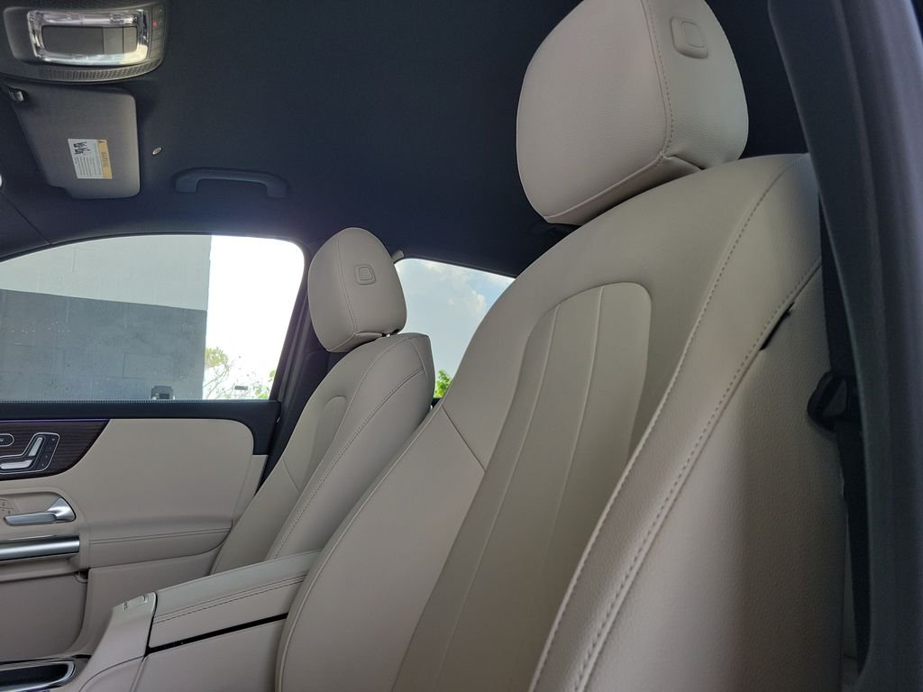 New 2026 Night Black Mercedes-Benz GLA 250 image 20