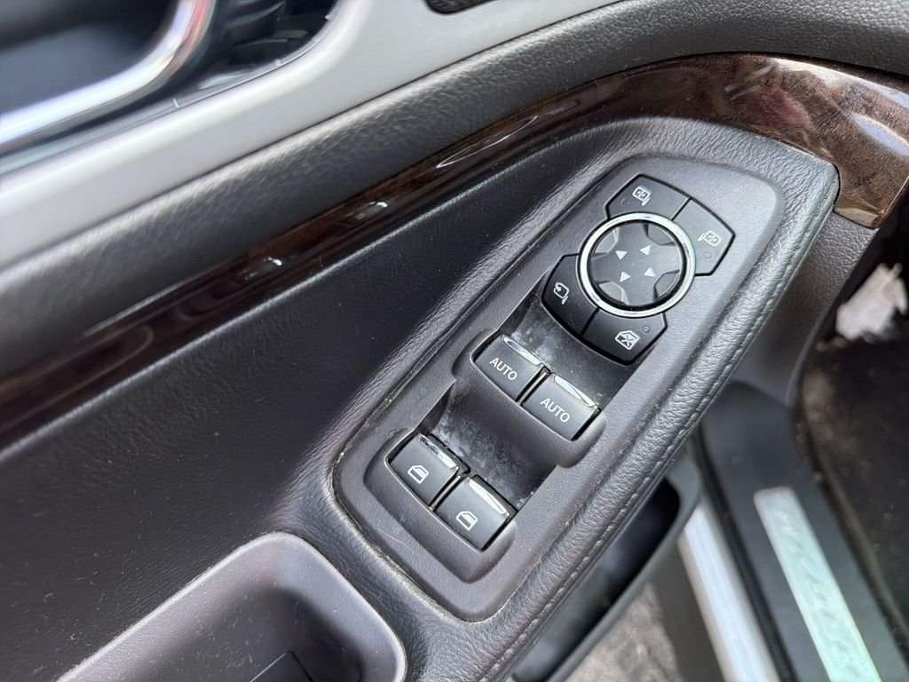 Used 2015 Silver Ford Limited image 19