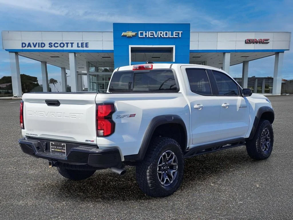 Used 2024 Summit White Chevrolet ZR2 image 8