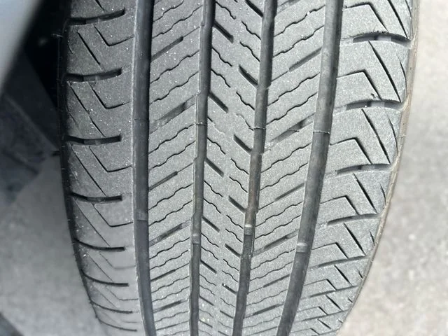 Used 2018 Gold Ford SEL image 11