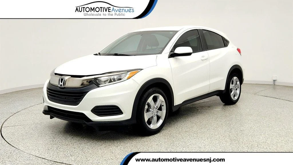Used 2021 Platinum White Pearl Honda LX 2WD CVT image 1