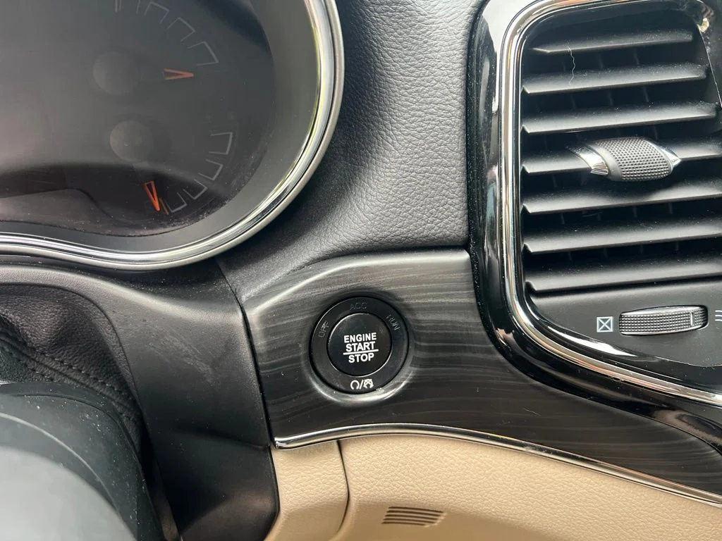Certified Used 2019 Blue Jeep Limited image 39