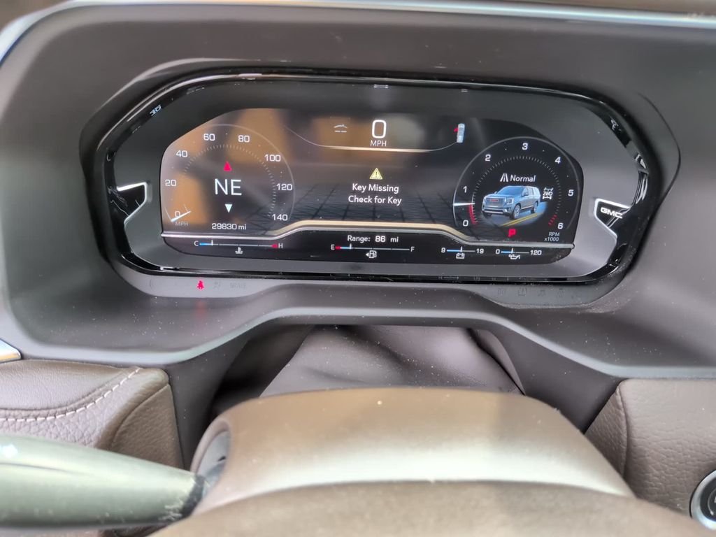 Used 2024 White GMC Denali image 25