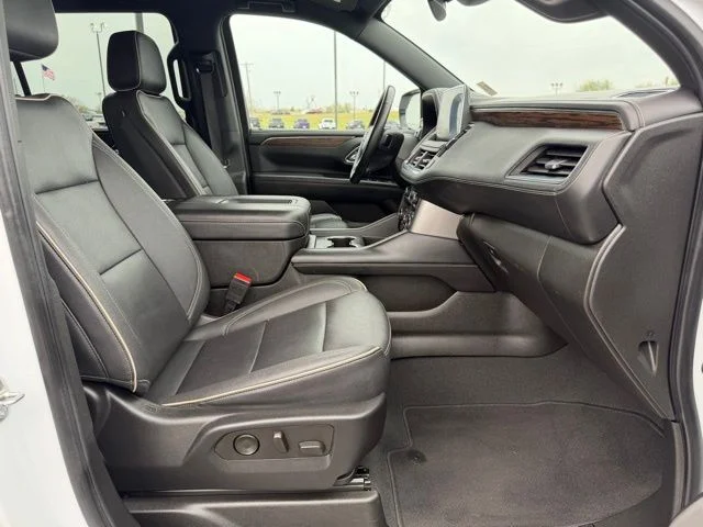 2023 Chevrolet Suburban Premier - Photo 9