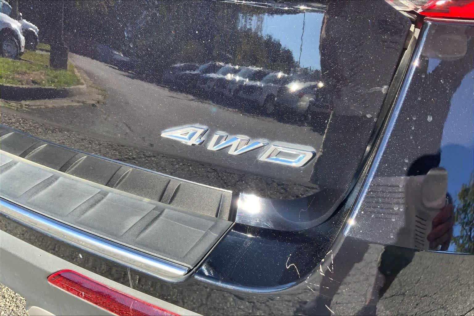 Used 2023 Agate Black Metallic Ford Platinum image 10