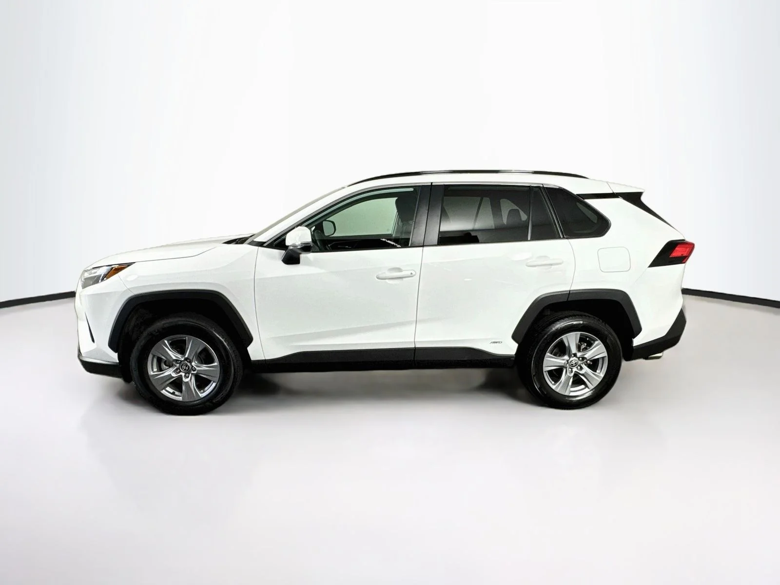 Certified Used 2025 White Toyota XLE image 4