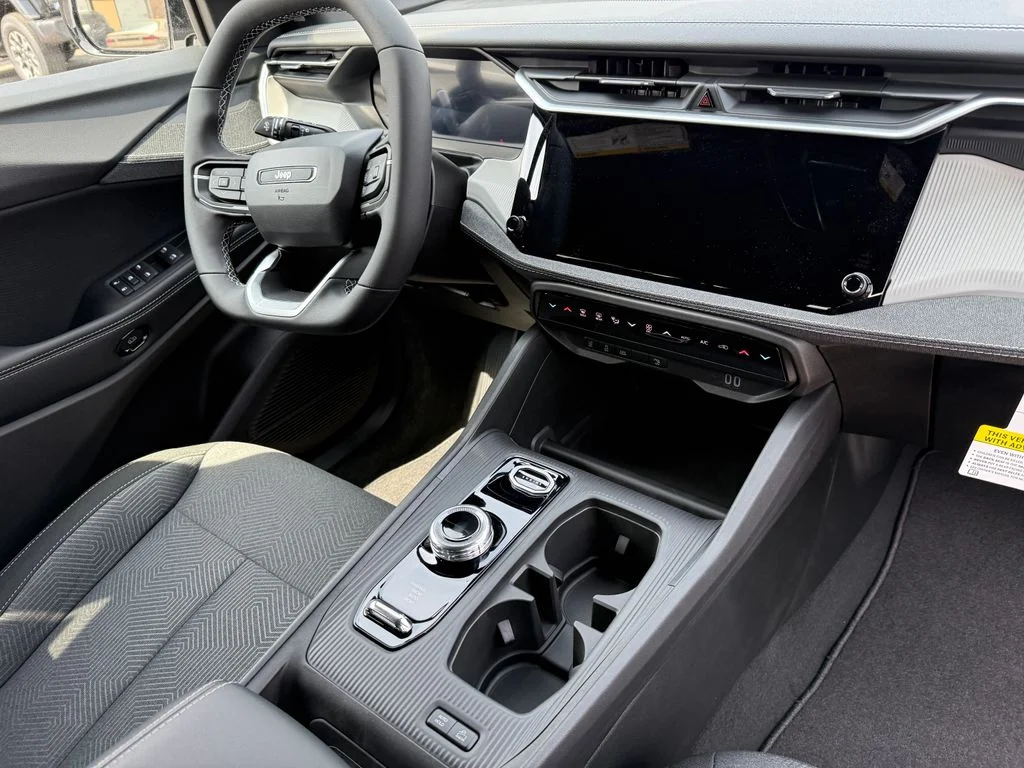New 2026 White/off-white Jeep Laredo image 9