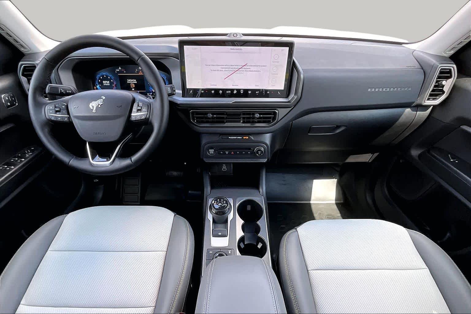 New 2026 Oxford White Ford Badlands® image 5