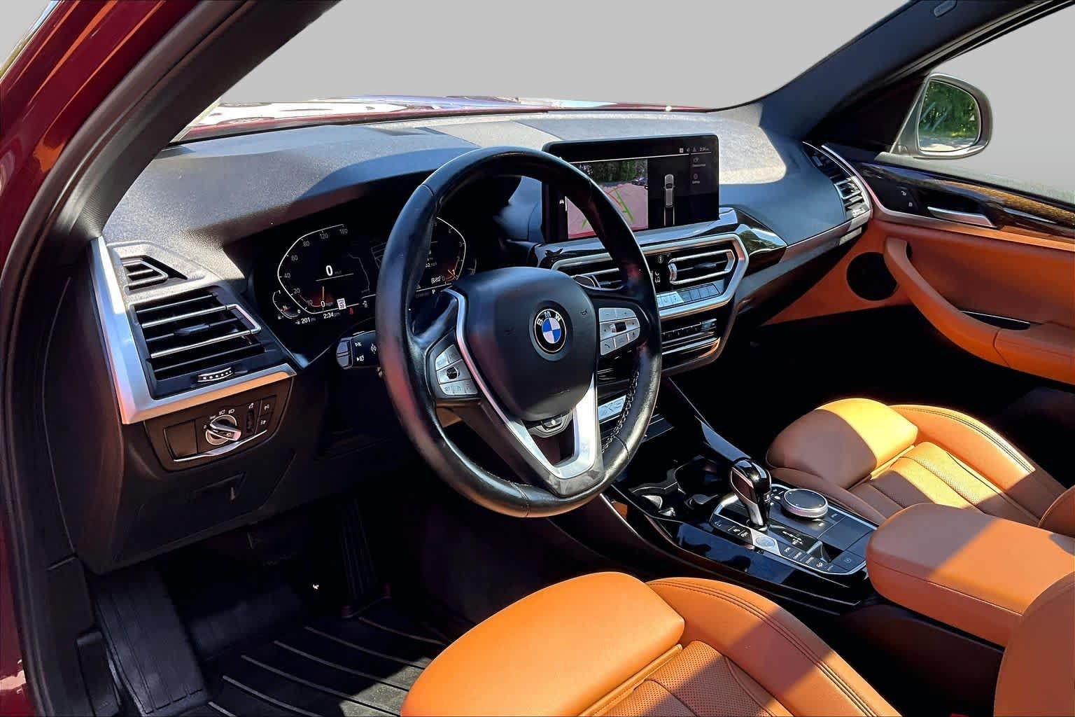 Used 2022 Aventurin Red Metallic BMW xDrive30i image 17