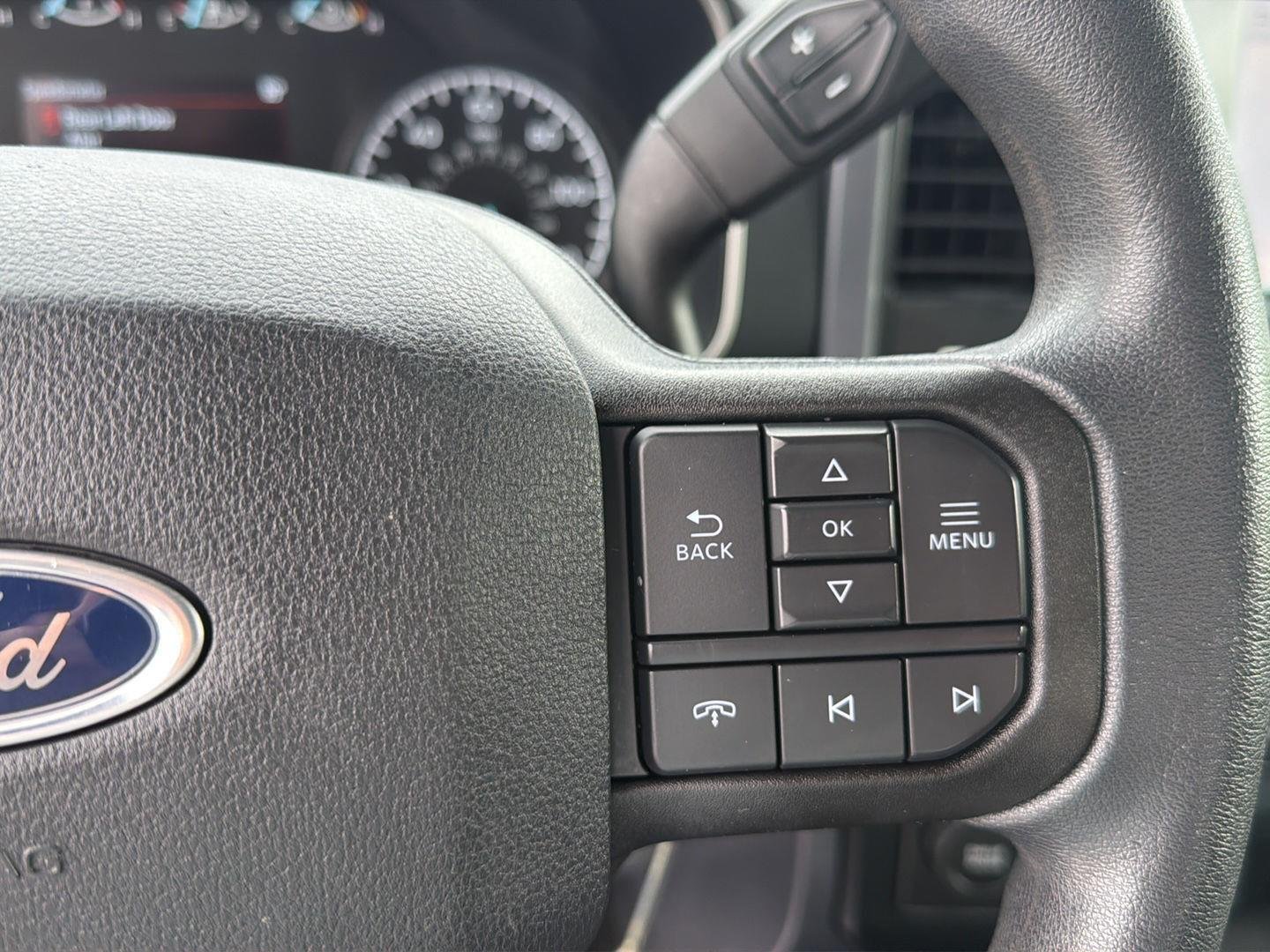 Used 2023 Iconic Silver Ford XLT image 22