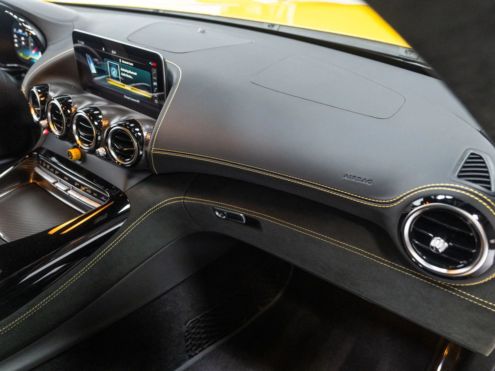 Used 2020 AMG Solarbeam Yellow Metallic Mercedes-Benz R image 58