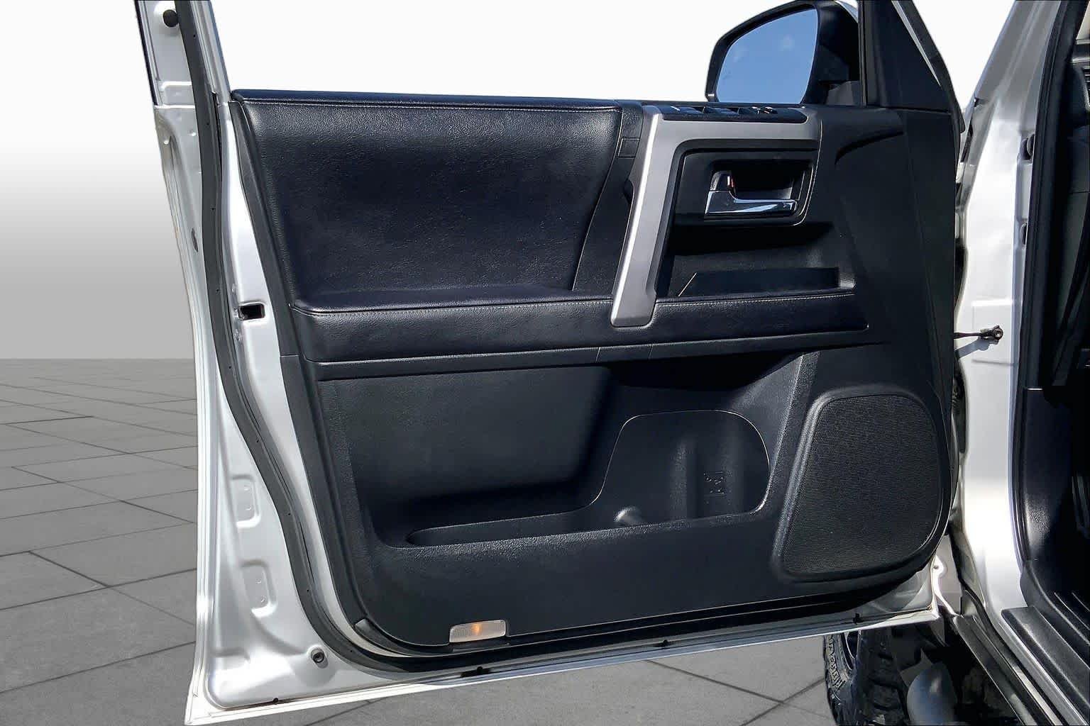 Used 2022 Classic Silver Metallic Toyota SR5 Premium image 21