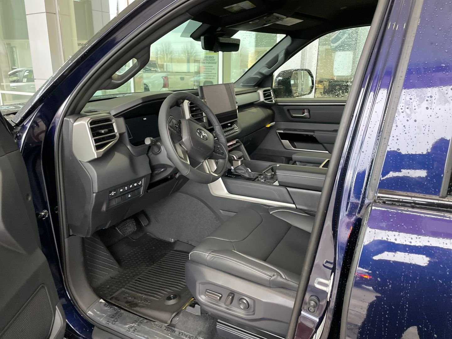 2026 Toyota Tundra Limited - Photo 10