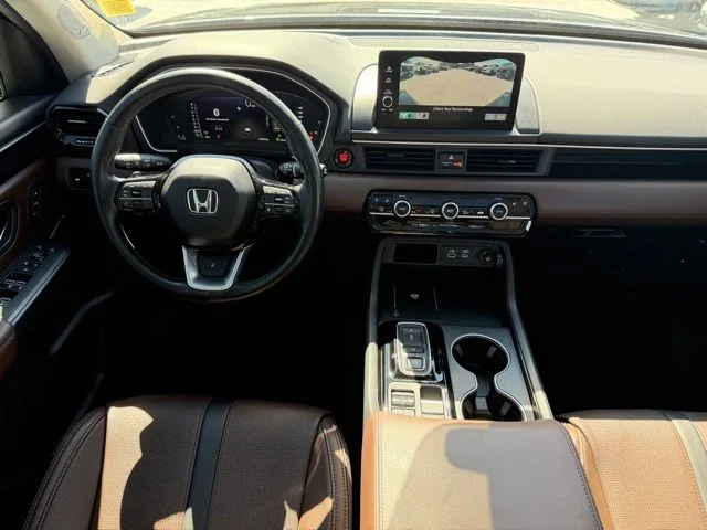 Used 2025 Black Honda Elite image 18