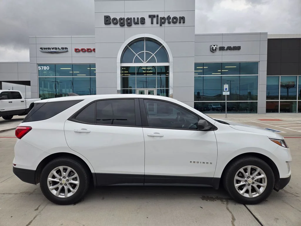 Used 2021 Chevrolet Equinox LS with VIN 3GNAXHEV3MS124238 for sale in Brownsville, TX