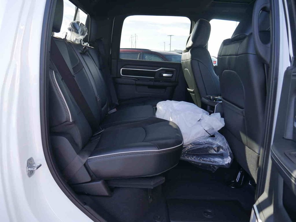 New 2026 Bright White Clear-Coat Exterior Paint RAM LARAMIE image 31
