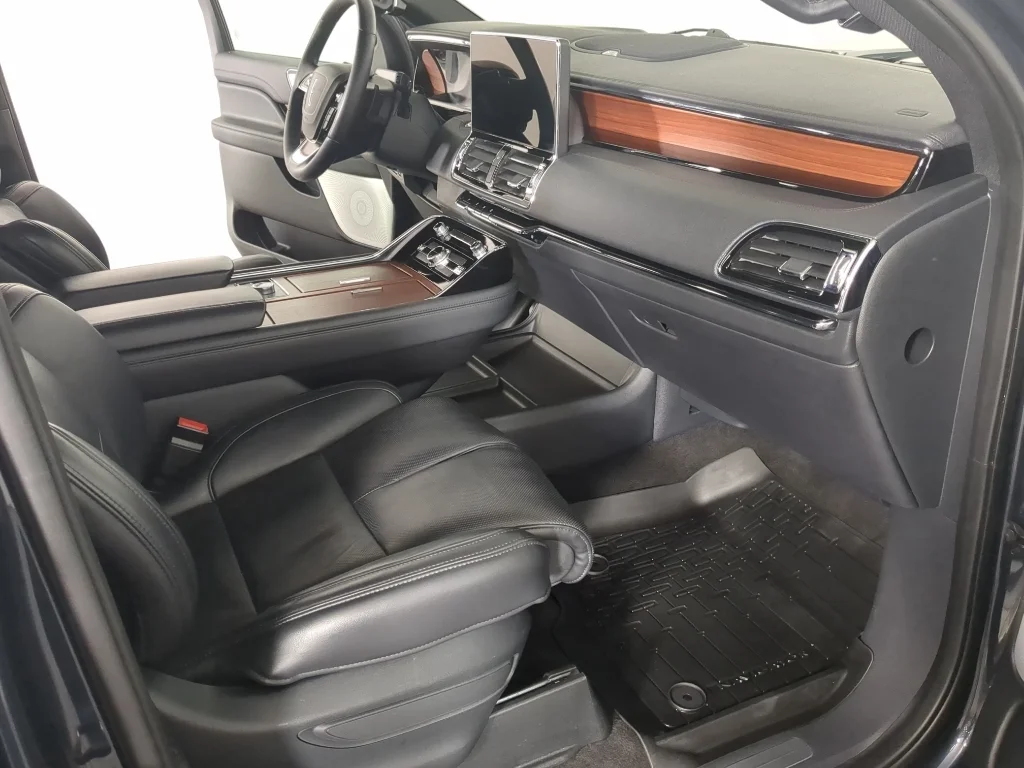 Used 2024 Flight Blue Lincoln Reserve image 19