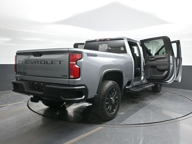 Used 2025 Gray Chevrolet LTZ image 29