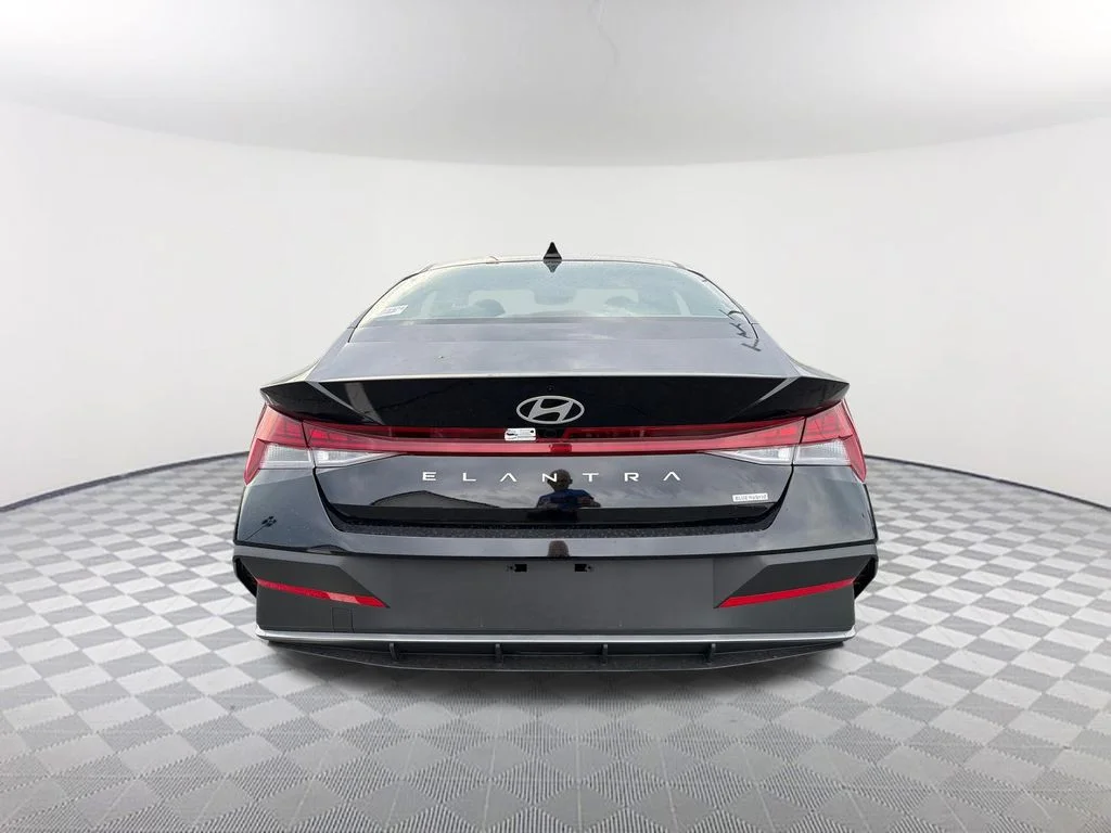 Used 2026 Black Hyundai Blue image 6