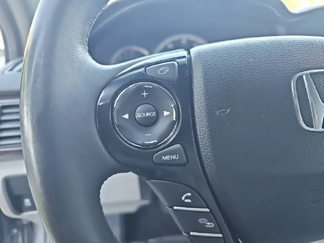 Used 2017 Gray Honda EX-L image 16