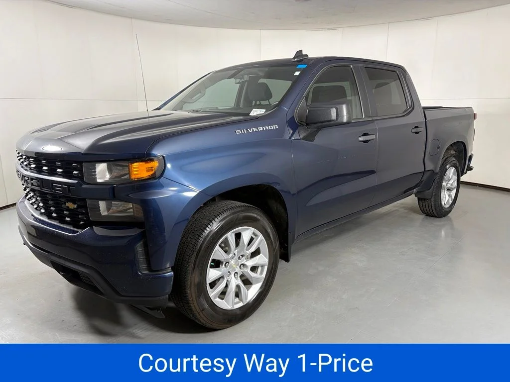 Used 2020 Blue Chevrolet Custom image 6
