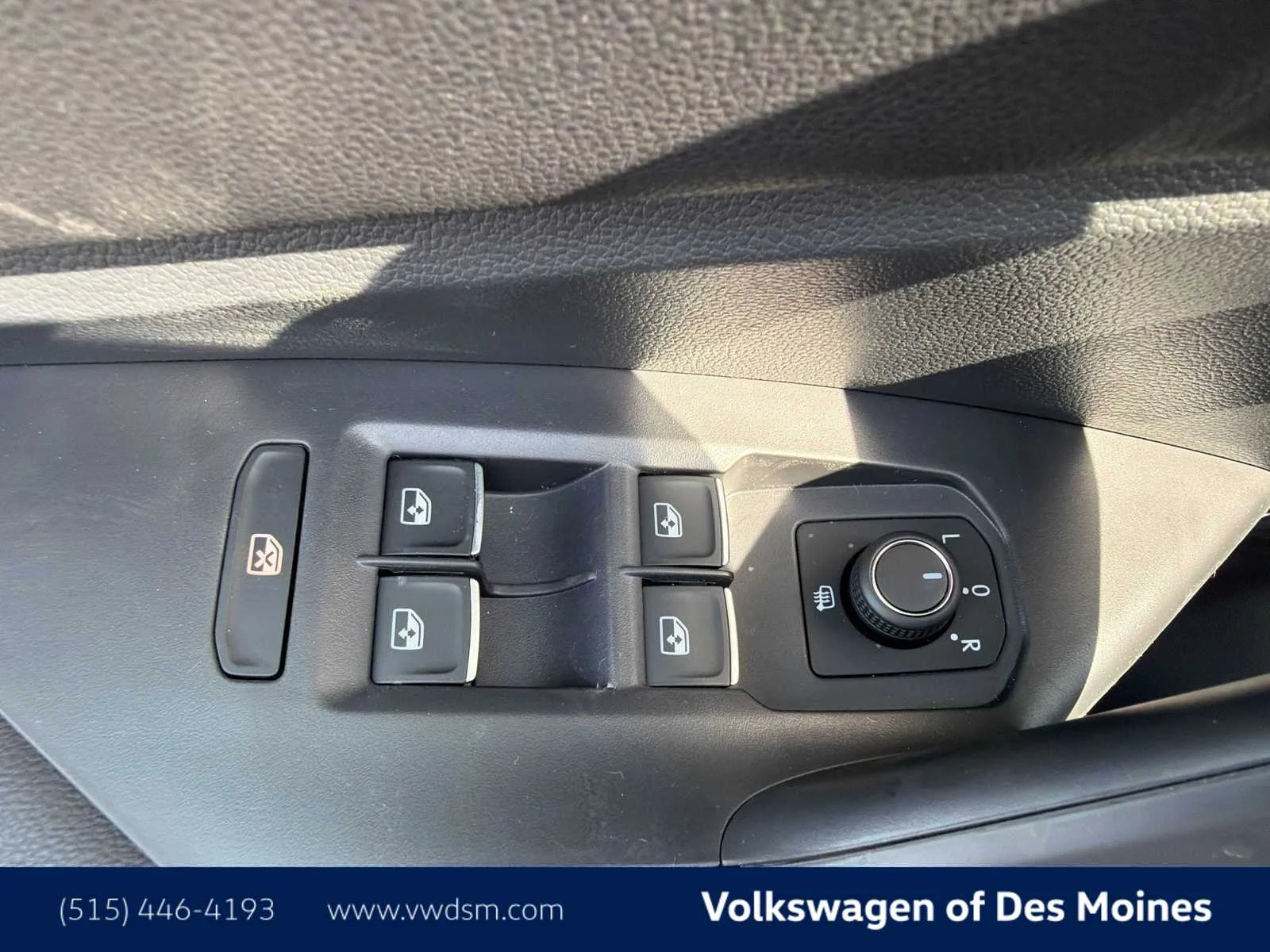 New 2026 Platinum Gray Metallic Volkswagen S image 22