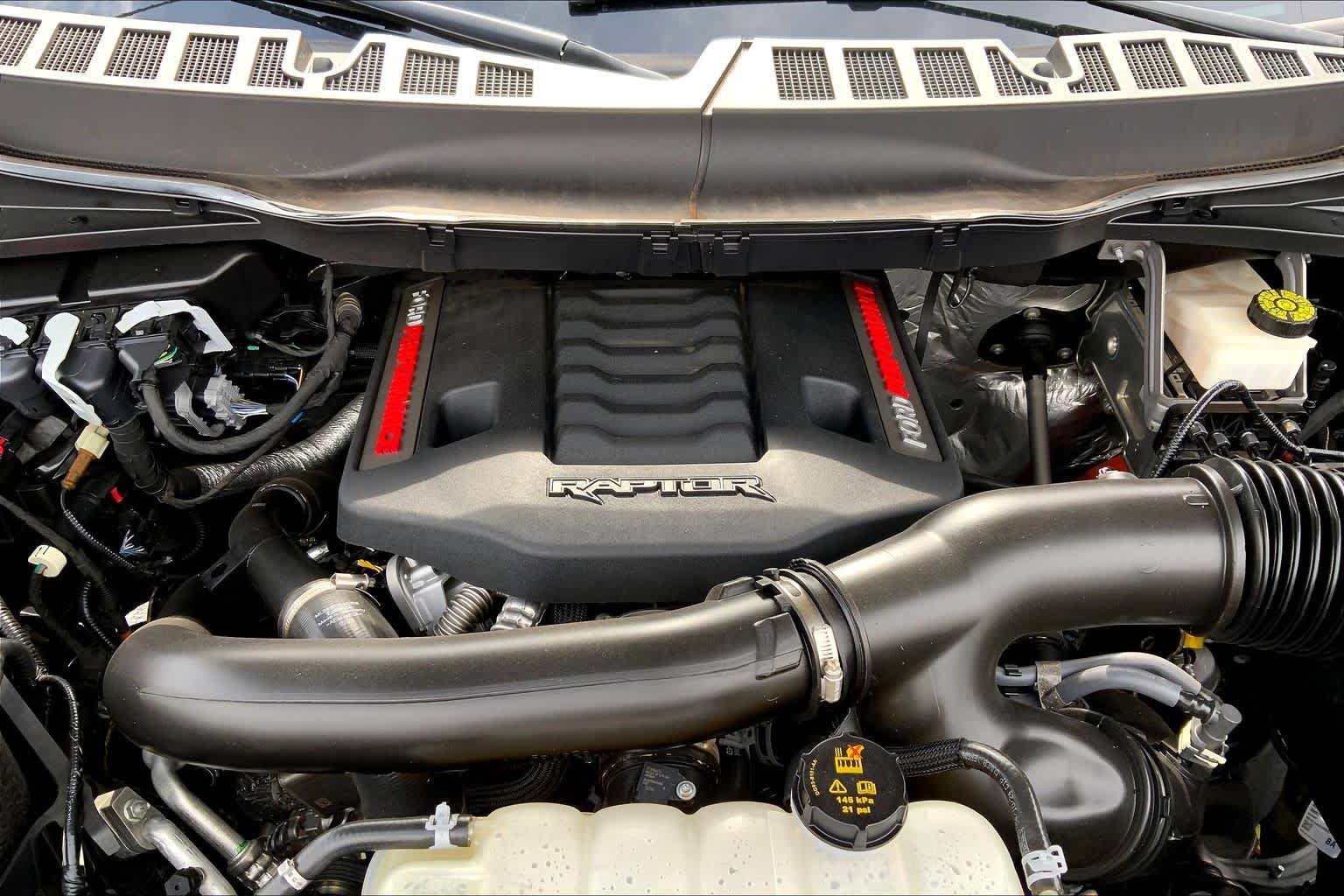 Used 2024 Shelter Green Ford Raptor image 33
