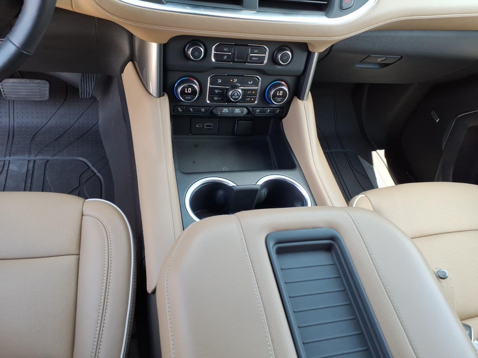 Used 2021 Empire Beige Metallic Chevrolet Premier image 17
