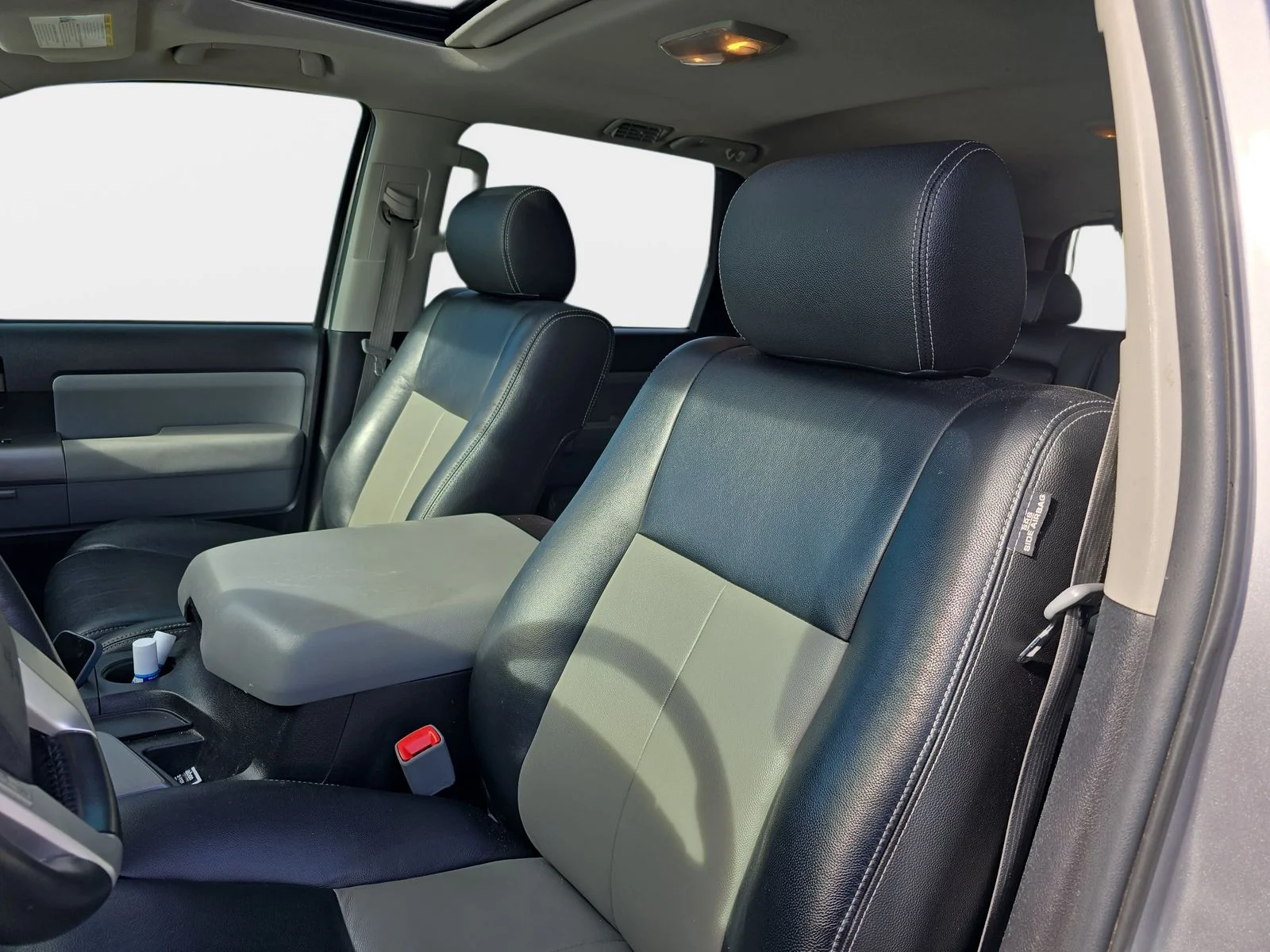 Used 2017 Silver Sky Metallic Toyota SR5 image 10