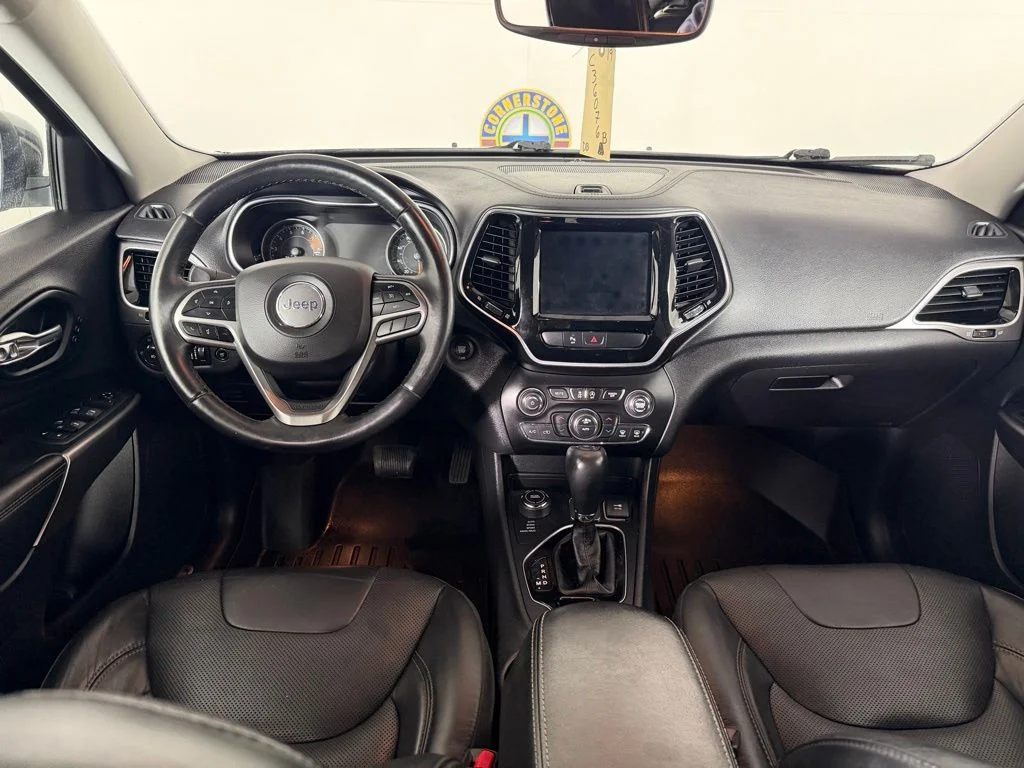 Used 2019 Granite Crystal Clearcoat Metallic Jeep Limited image 7
