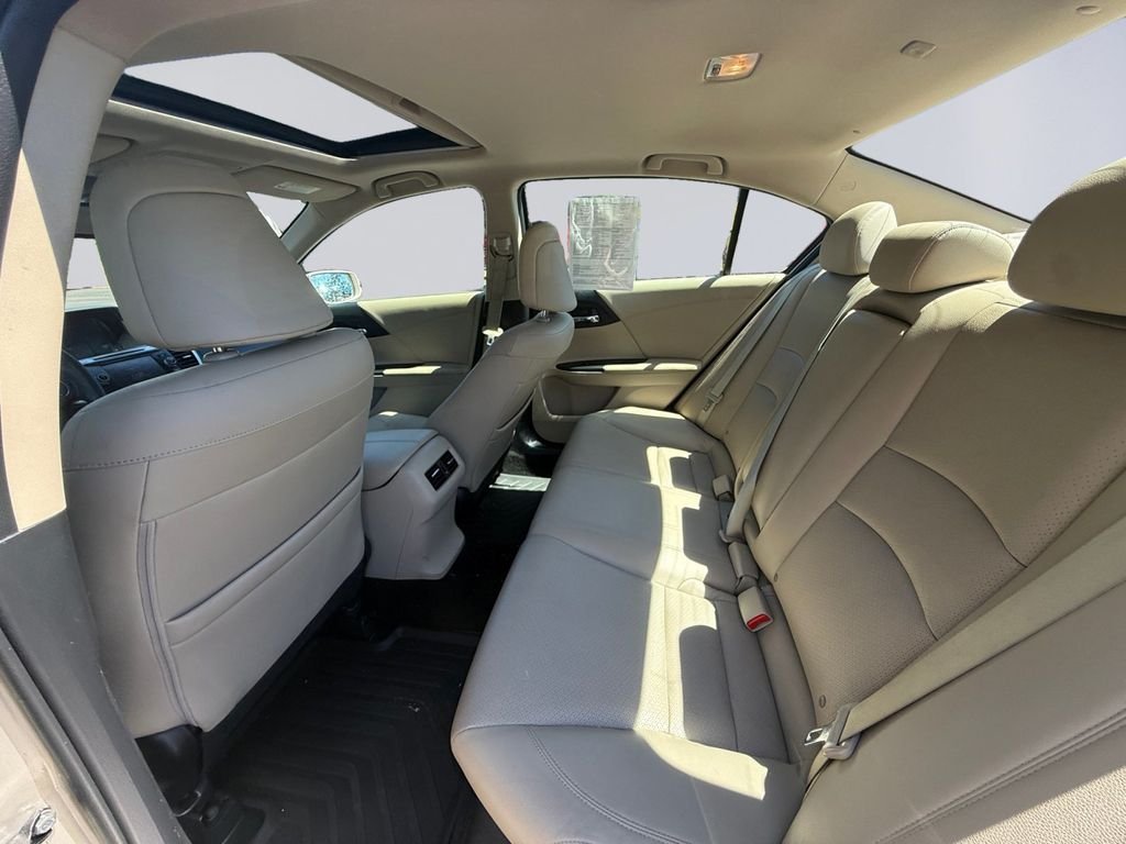 Used 2015 Gold Honda EX-L image 16