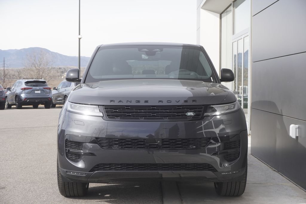 New 2026 Carpathian Grey Land Rover SE image 5