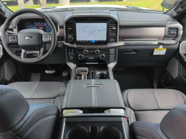 New 2026 Star White Metallic Tri-Coat Ford Platinum® image 15
