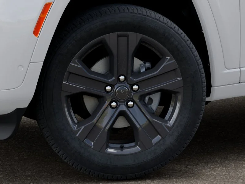 New 2027 Bright White Clear-Coat Paint Jeep Limited Reserve image 35