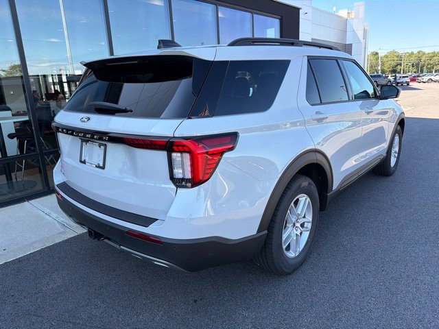 New 2027 Avalanche Gray Ford Active image 3