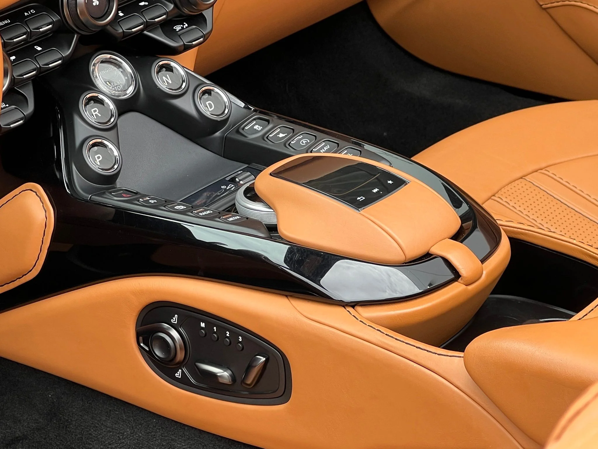 Used 2023 Green Aston Martin  image 28