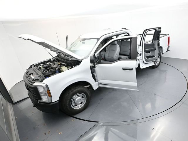 New 2026 Oxford White Ford F-350® XL image 36