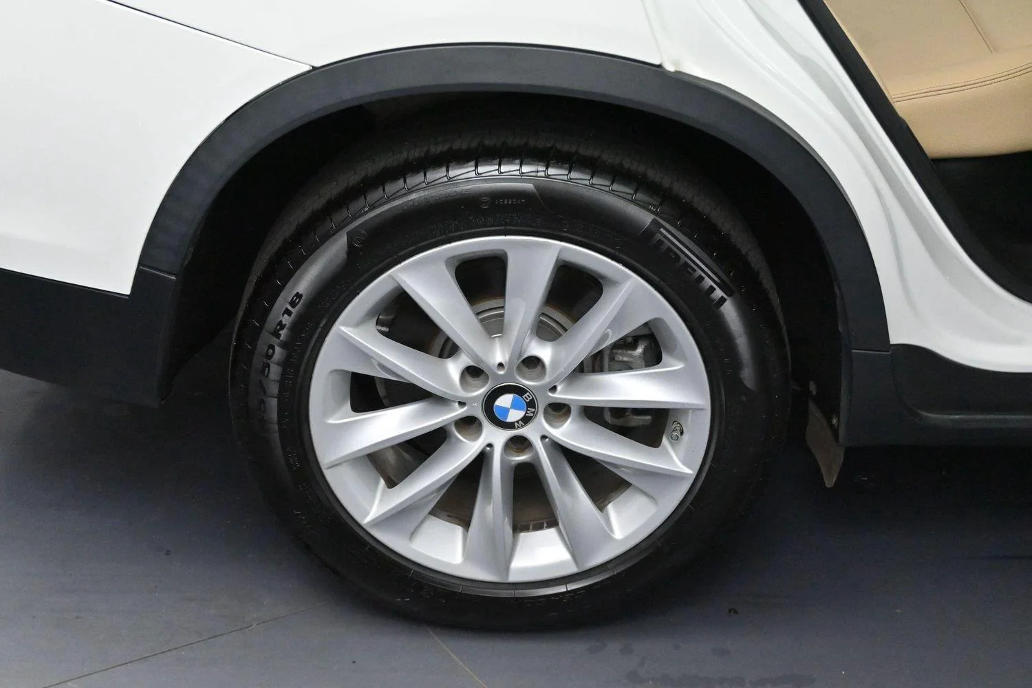 Used 2017 Alpine White BMW xDrive28i image 34