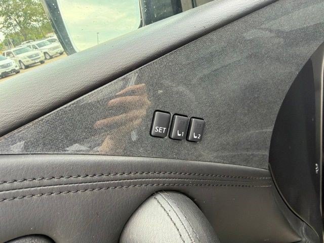 Used 2022 Gun Metallic Nissan SL image 13