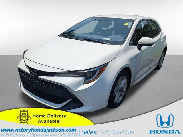 Used 2022 White Toyota SE image 1